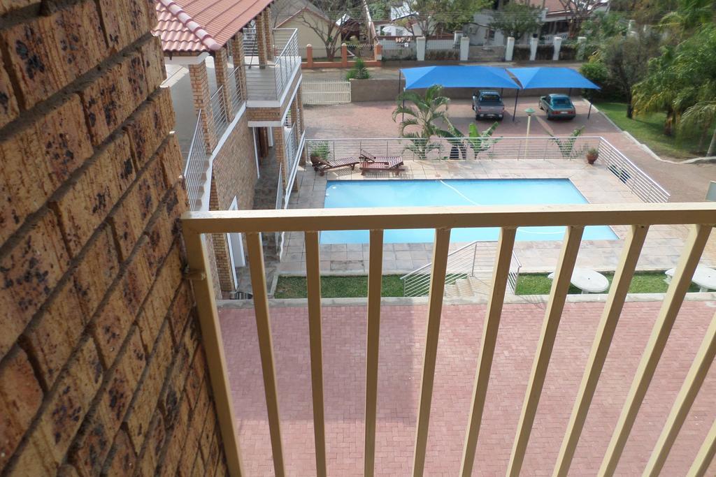 Country Link Guest Lodge Komatipoort Bagian luar foto