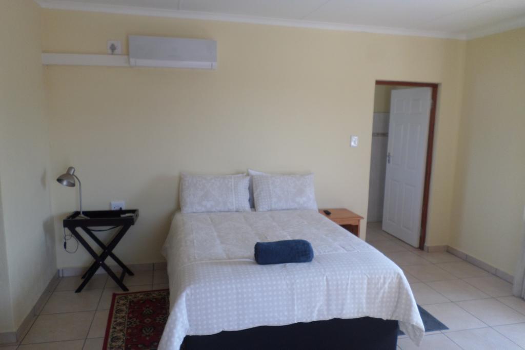 Country Link Guest Lodge Komatipoort Bagian luar foto