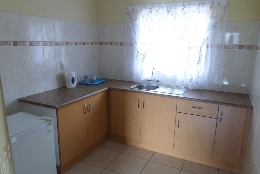 Country Link Guest Lodge Komatipoort Bagian luar foto