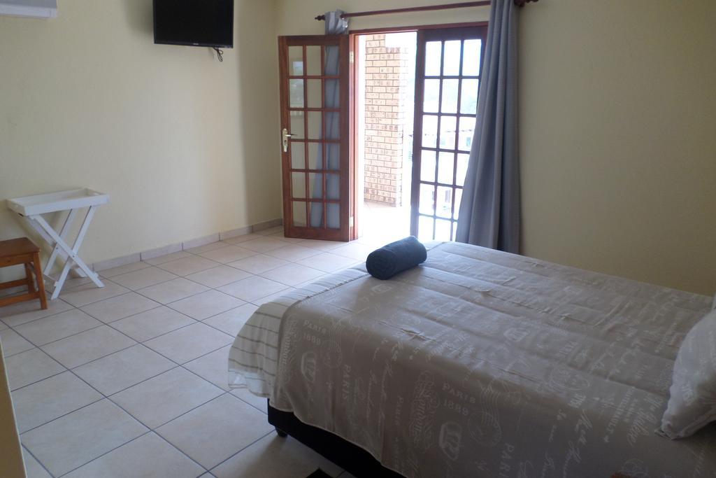 Country Link Guest Lodge Komatipoort Bagian luar foto