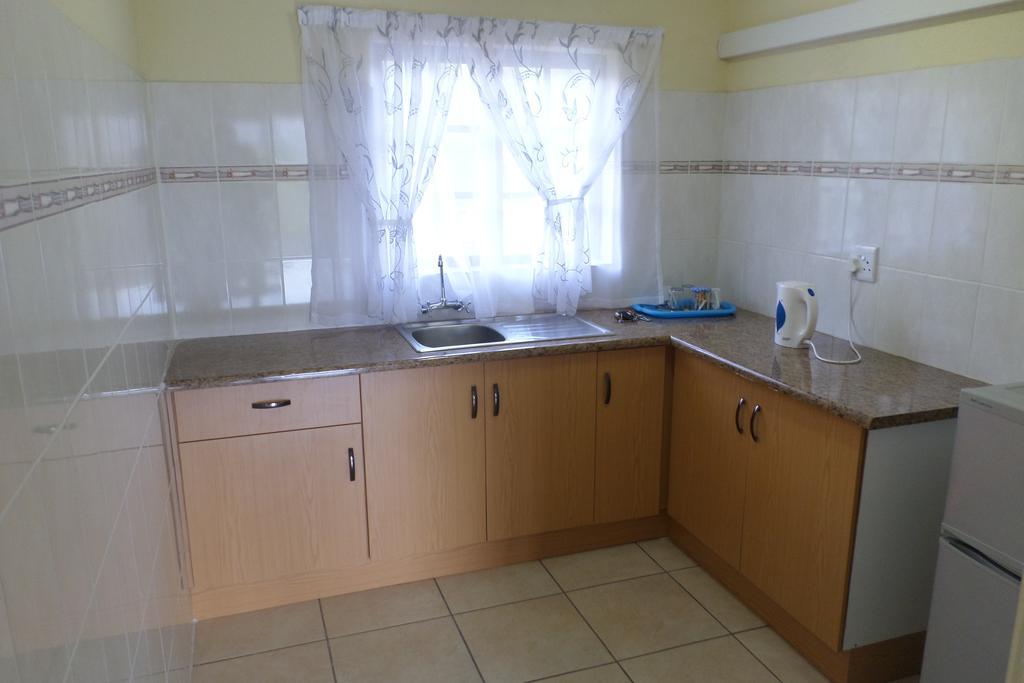 Country Link Guest Lodge Komatipoort Bagian luar foto