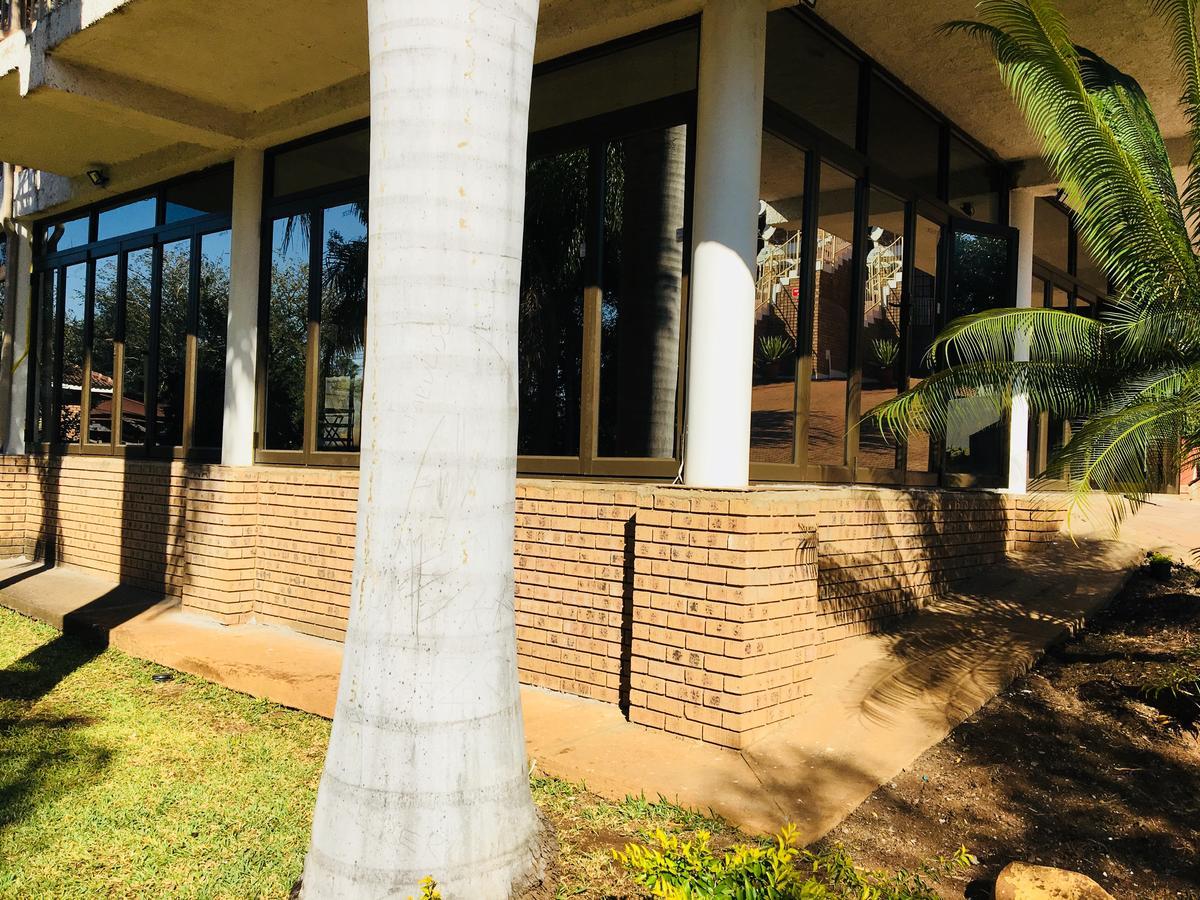 Country Link Guest Lodge Komatipoort Bagian luar foto