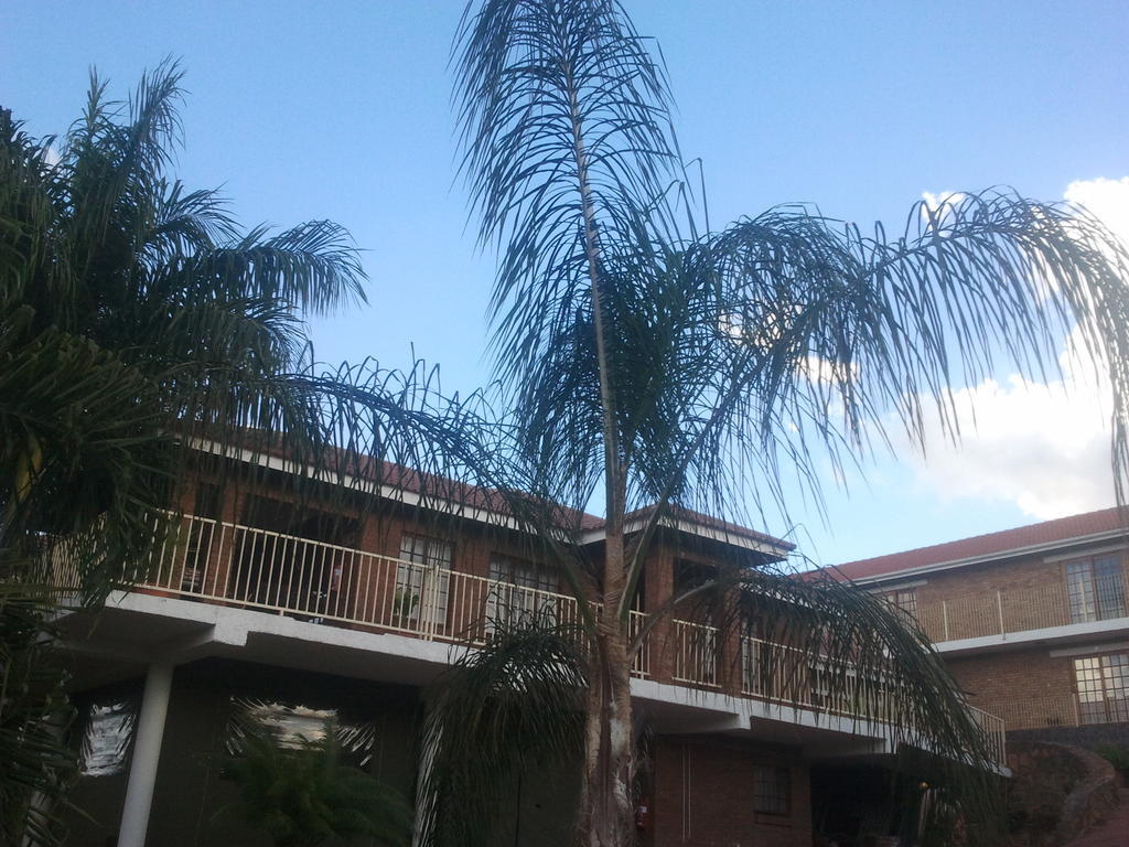 Country Link Guest Lodge Komatipoort Bagian luar foto