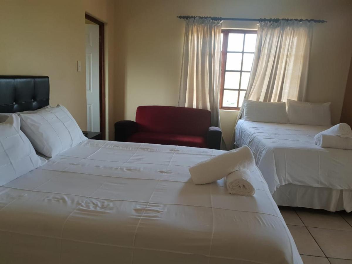 Country Link Guest Lodge Komatipoort Bagian luar foto